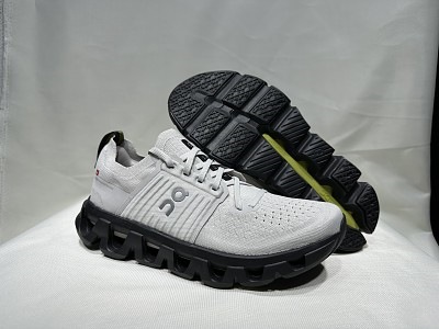 On Cloud Shoes-394